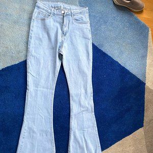 (barely worn) Emmoil String back jeans